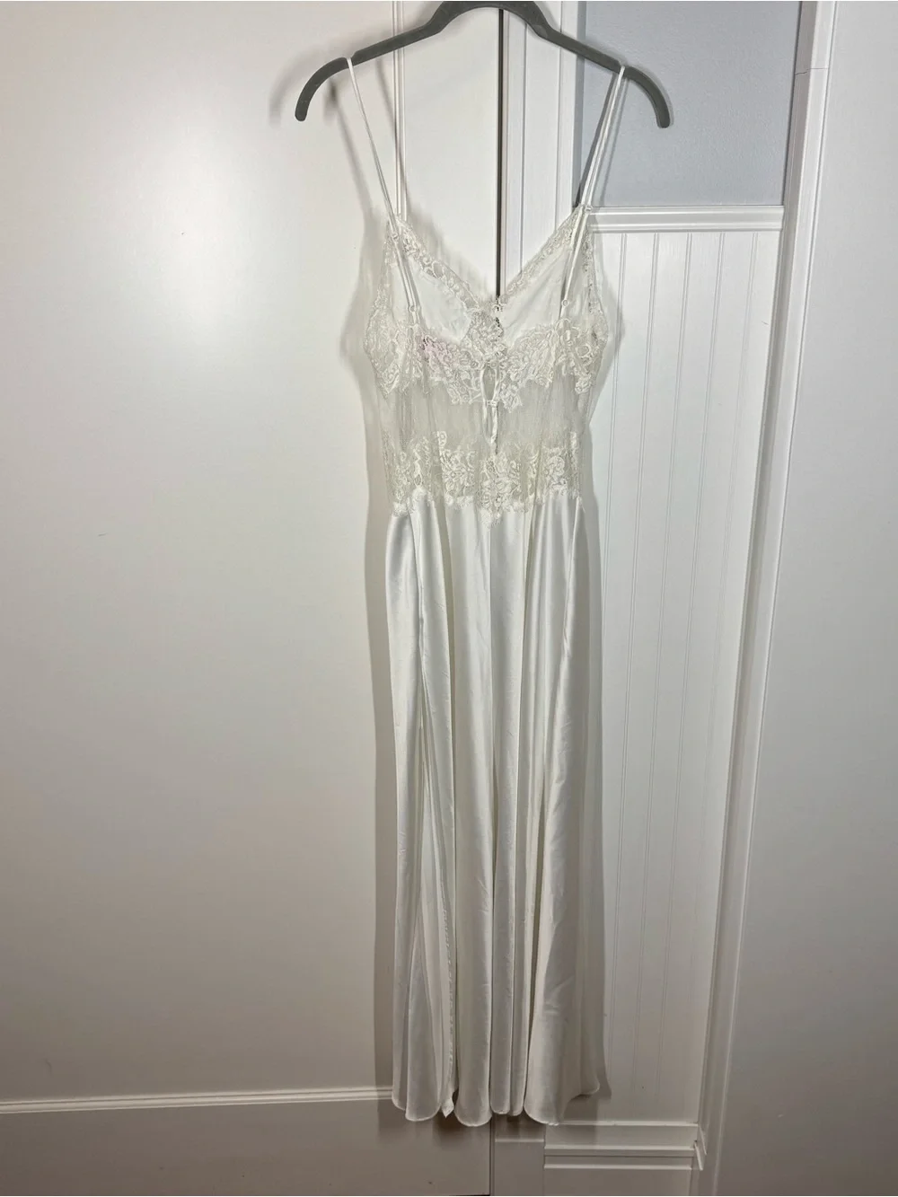 Victoria’s Secret Long Bridal Chantilly Lace Maxi Lace Dress size small 2004 - Picture 6 of 9
